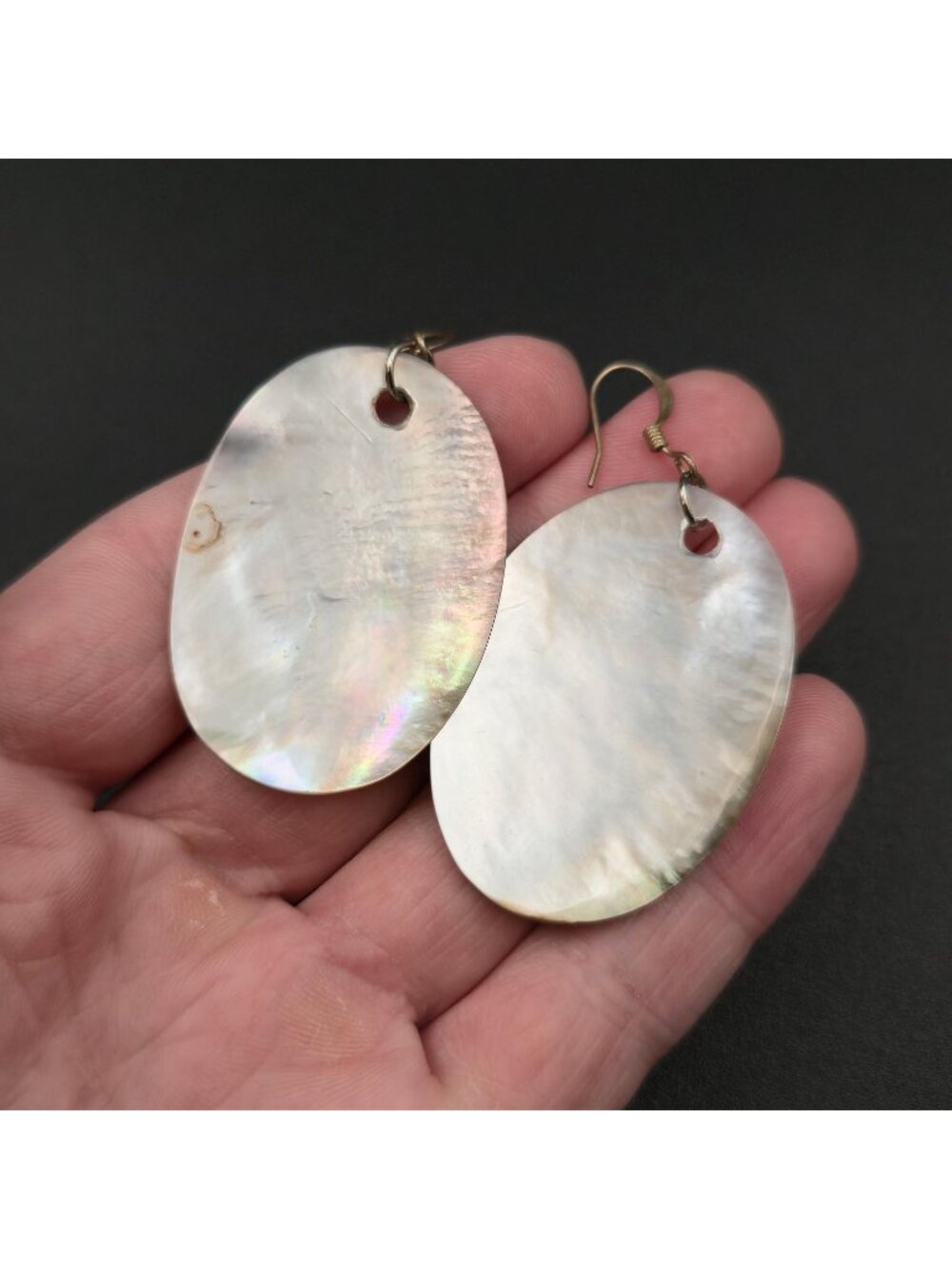 Oval Carved Black Shell Flower Nature Dangle Earrings A7651 - Picture 4 of 6